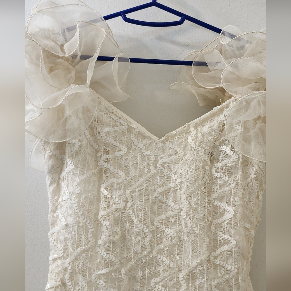 Karen‎ Millen Elegant Cream Lace Dress, Size Small. - Picture 2 of 13